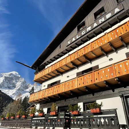 Hotel Valgranda Wellness & Spa Val di Zoldo Exteriör bild